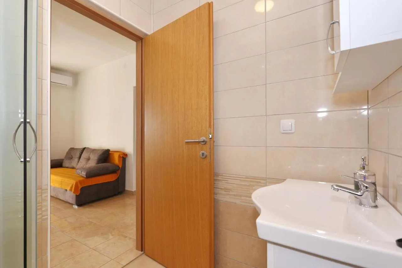 Apartments Vlado I Vesna Rtina 0*,  Croatia