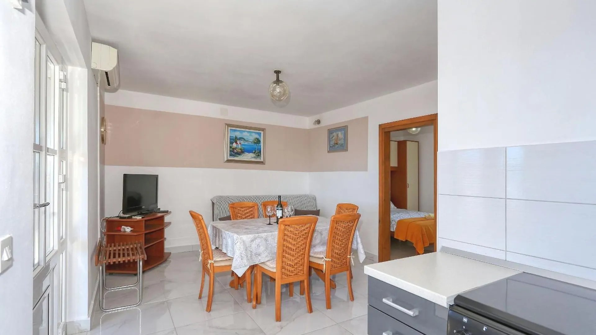 Apartments Vlado i Vesna Rtina 0*,